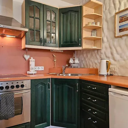 Positively Inspiring For 2, Free Parking, If Available 페르누